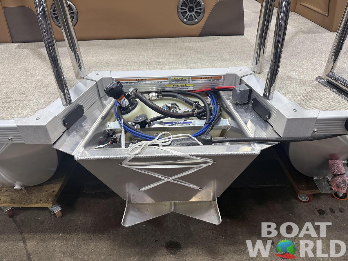 2025 Tahoe Pontoons LTZ 2385 Cruise Rear Bench (CRB) 