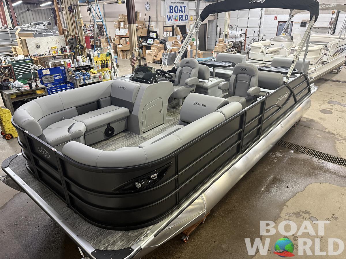 2026 Bentley Pontoons Legacy 220 QSB Swingback & 4-Stroke EFI