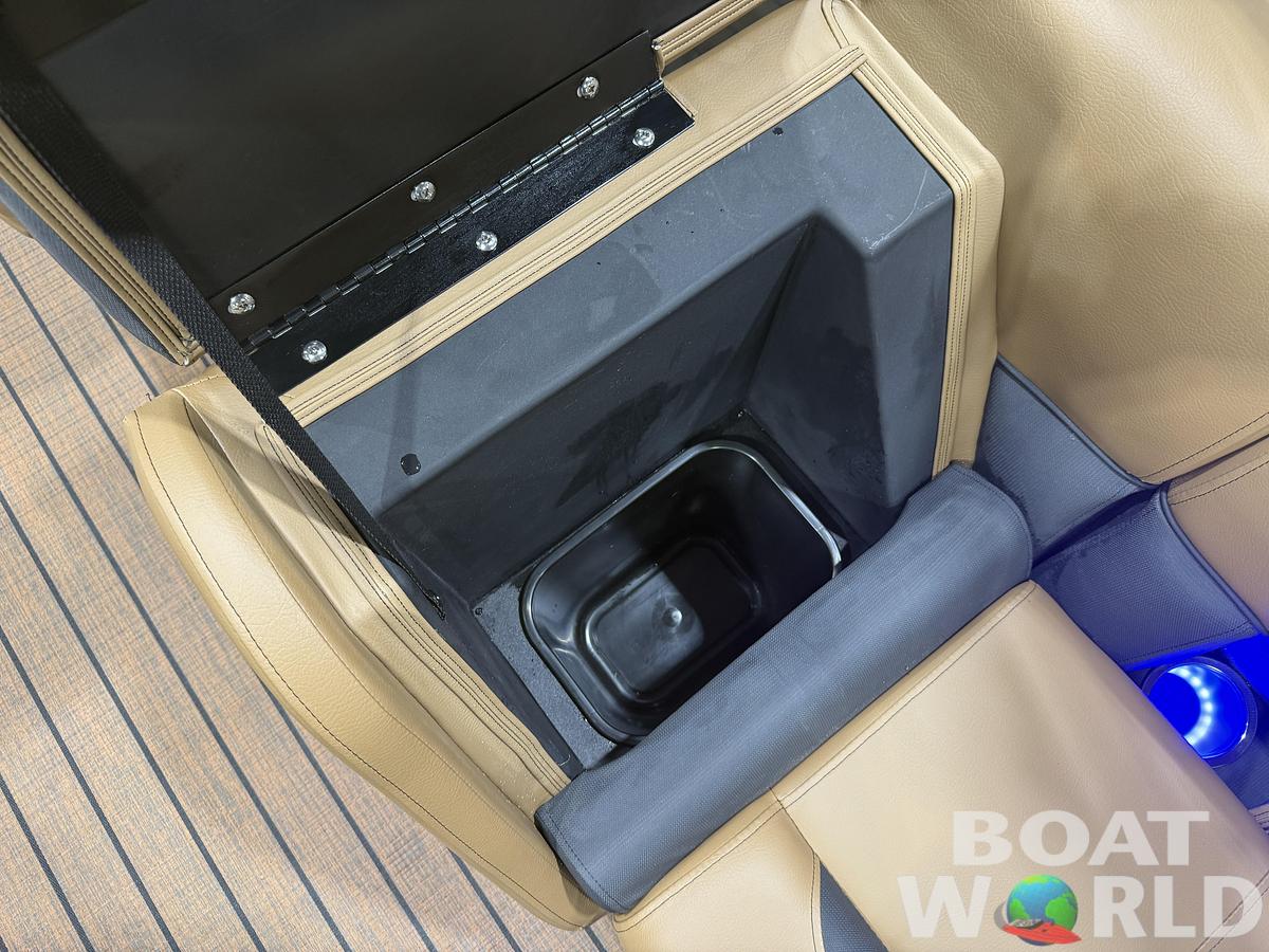 2026 Bentley Legacy 150HP 220 Navigator DL Quad Lounge $49995