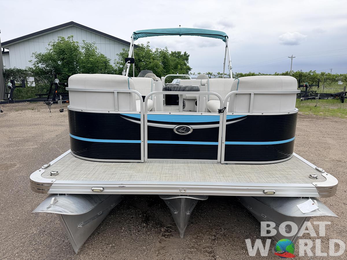 Used 2019 Qwest 822 LS Tritoon & 150HP Honda 4Stroke -$29,995
