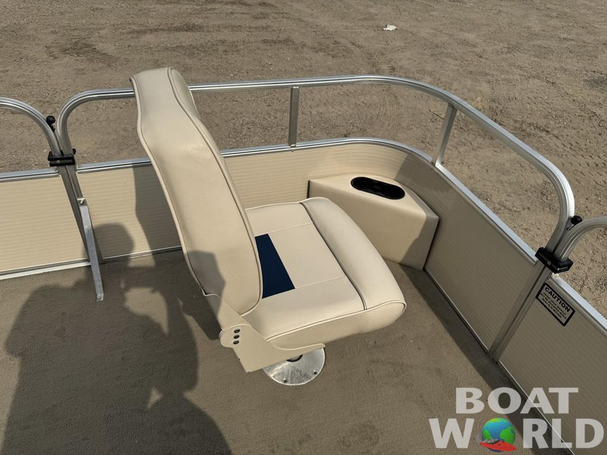 Used 2010 Weeres Cadet Fish 18' & Mercury 4-Stroke