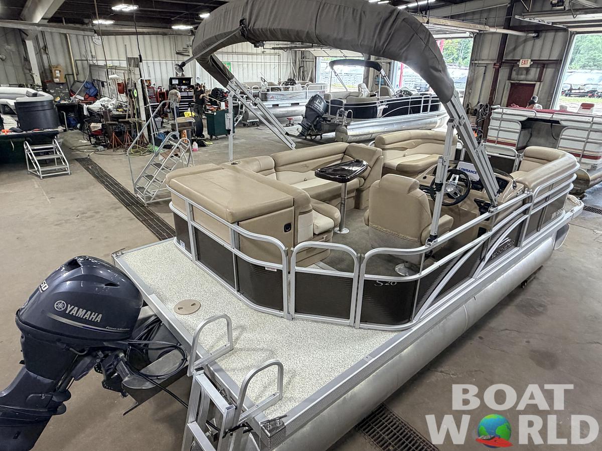 Used 2016 Bennington 20 SLM & 50HP Yamaha 4Stroke -$19,995