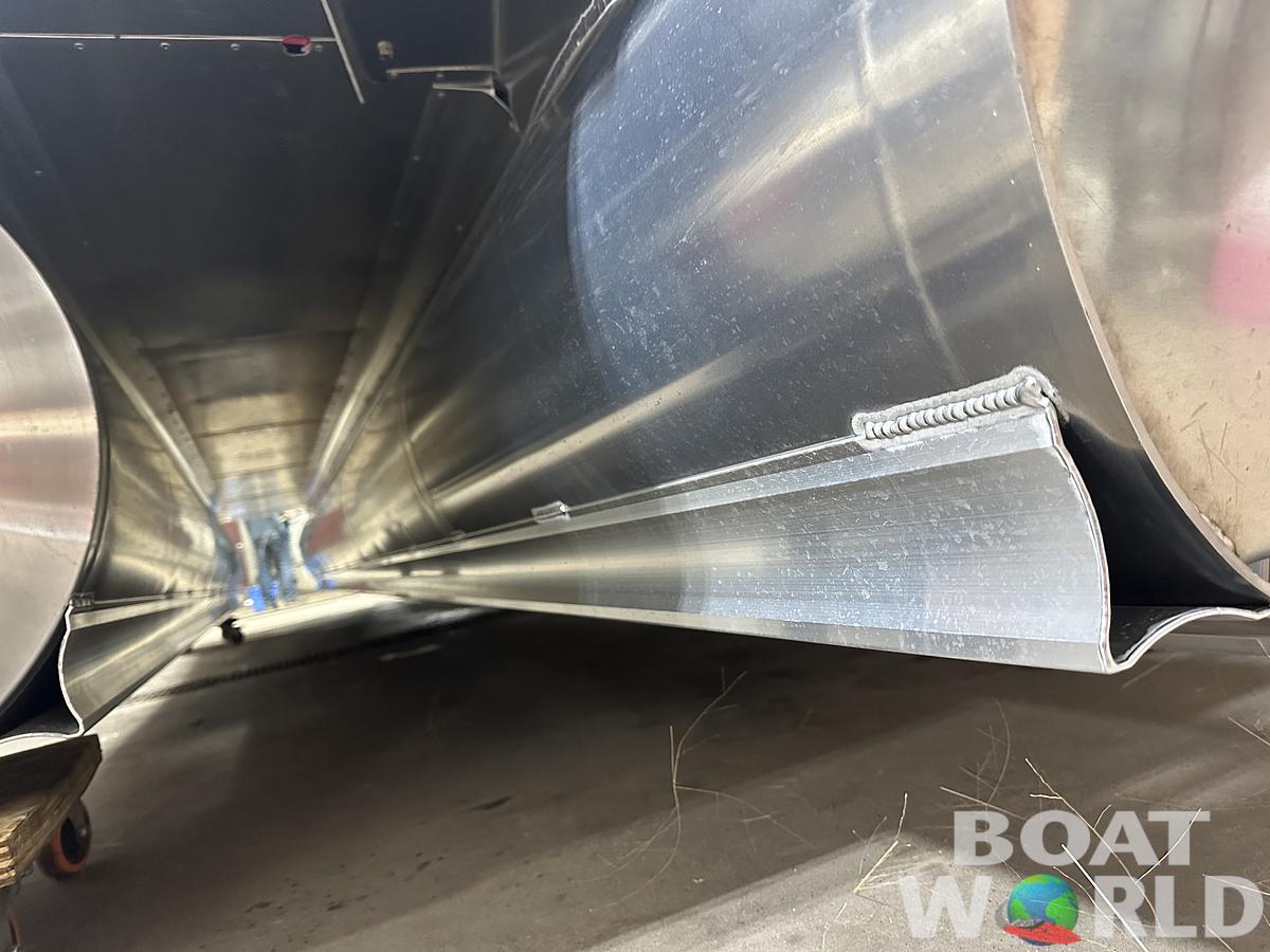 2025 Tahoe Pontoons Cascade 2385 Cruise Rear Bench (CRB) Tritoon & Honda 4-Stroke EFI