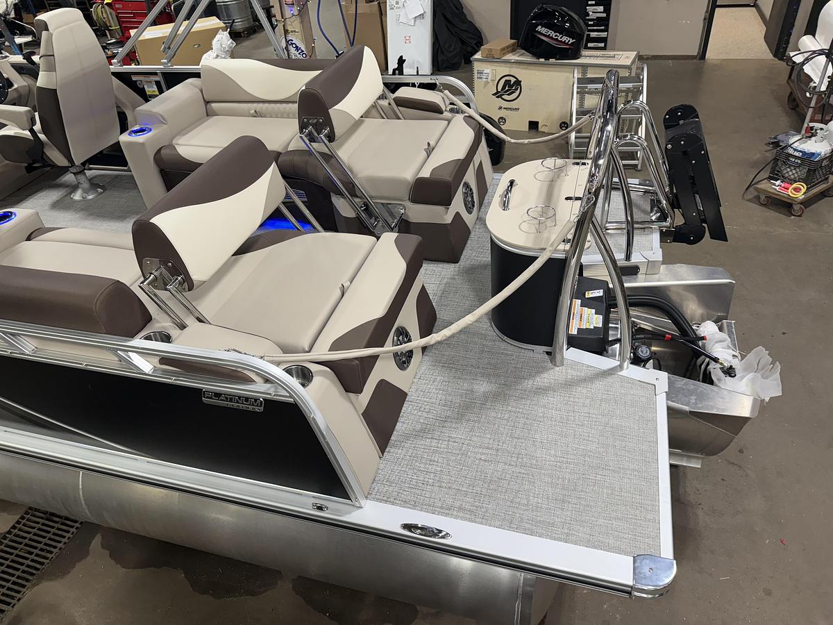 2025 Tahoe Pontoons LTZ 2385 Quad Lounge Shift SS Tritoon & Honda 4-Stroke EFI