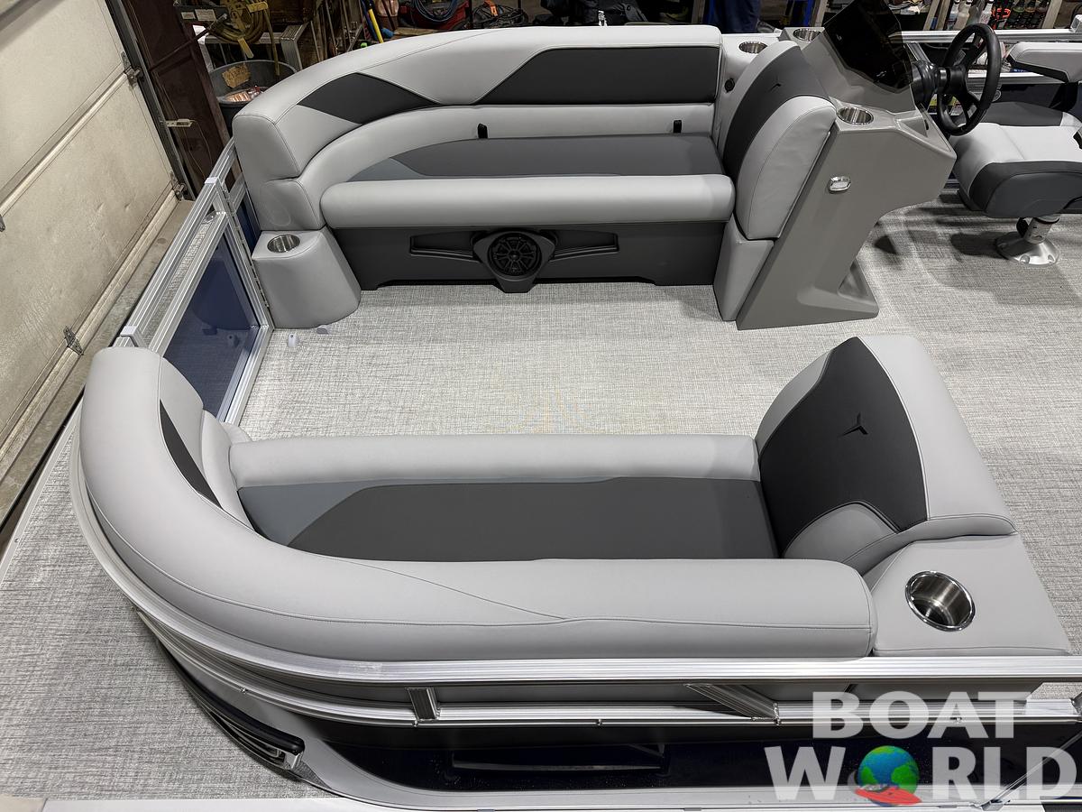 2026 Tahoe Sport VRB 2385 Swingback & 4-Stroke $34995