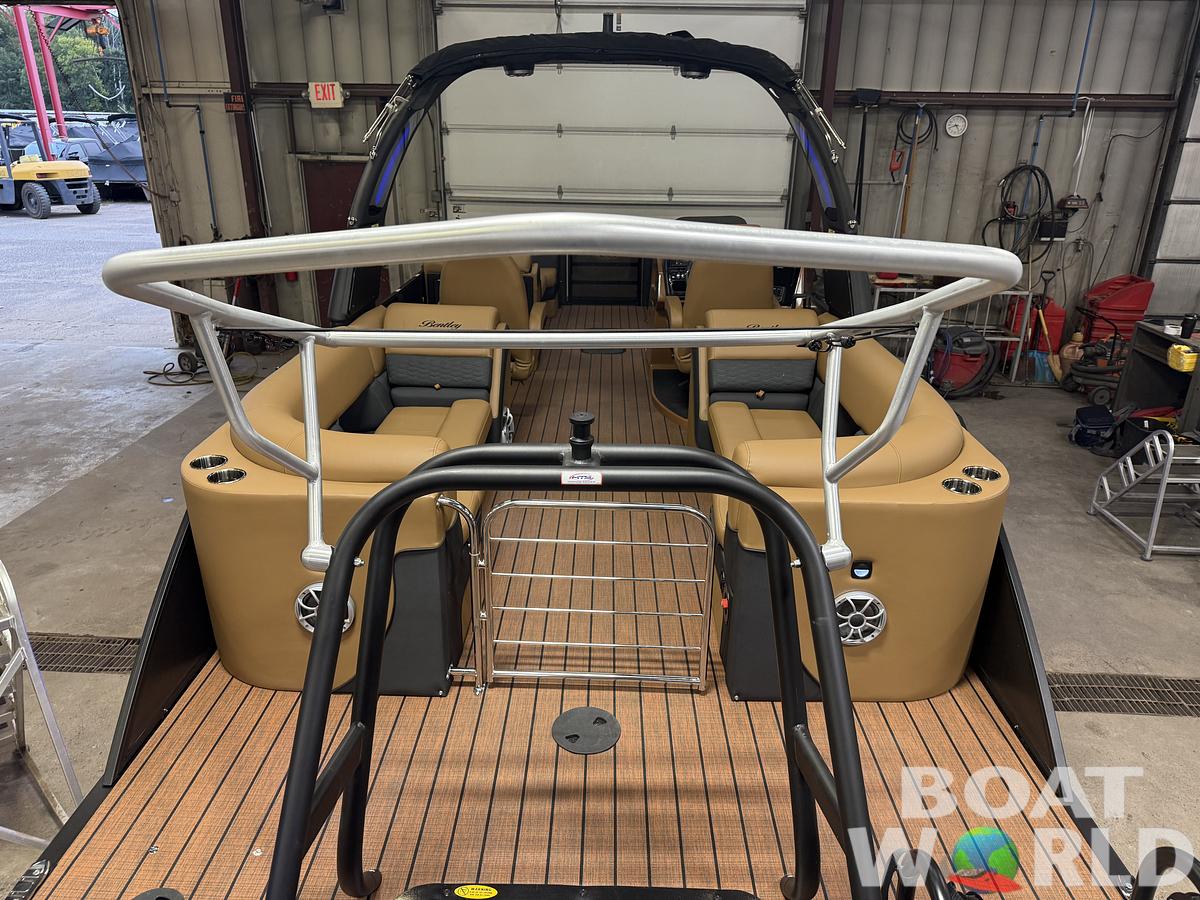 2026 Bentley Pontoons Elite 253 Admiral Quad Lounge Tritoon & 4-Stroke EFI