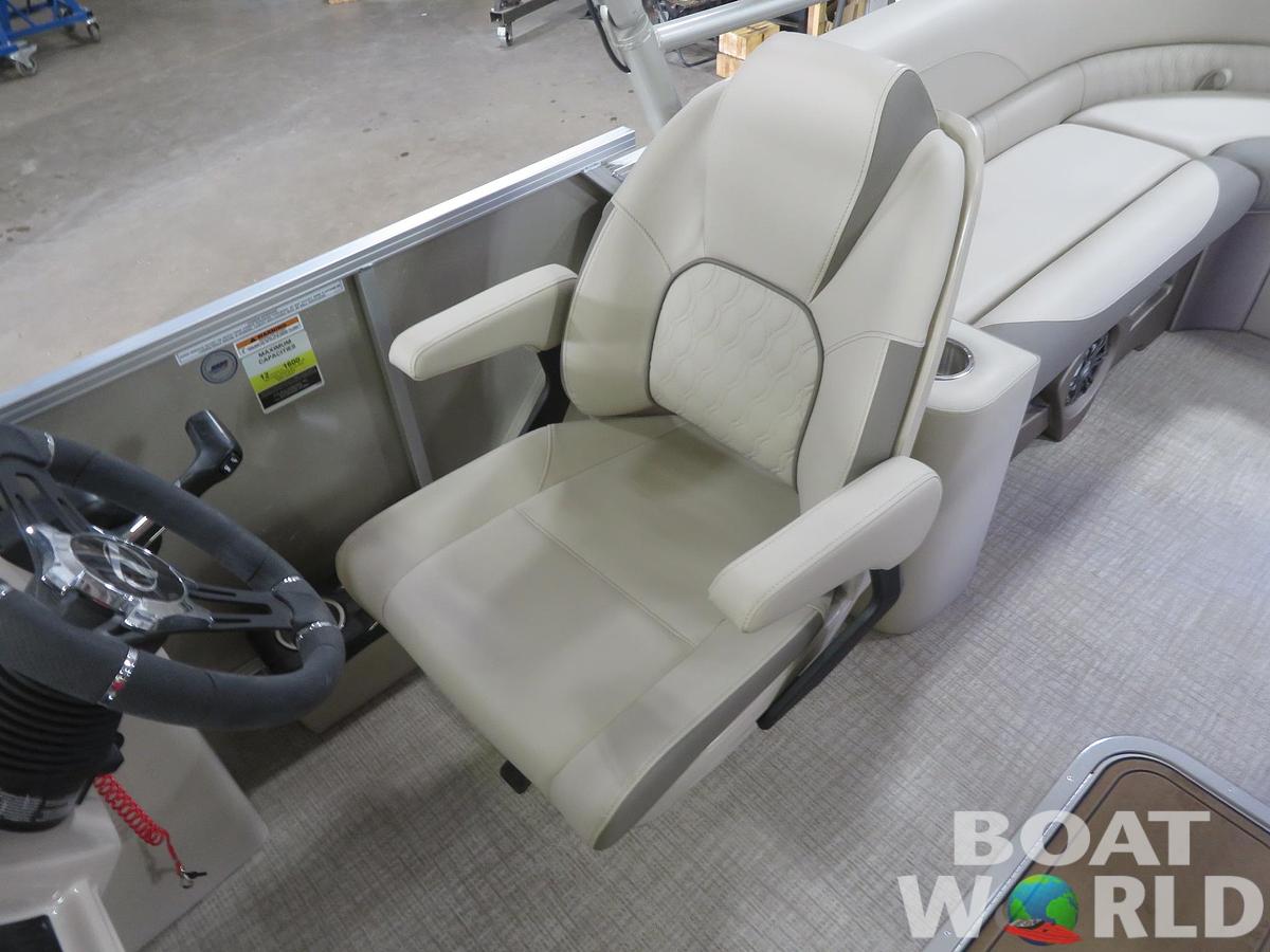 2024 Tahoe Pontoons LTZ 2385 Elite Windshield Tritoon & Suzuki 200HP 4-Stroke EFI