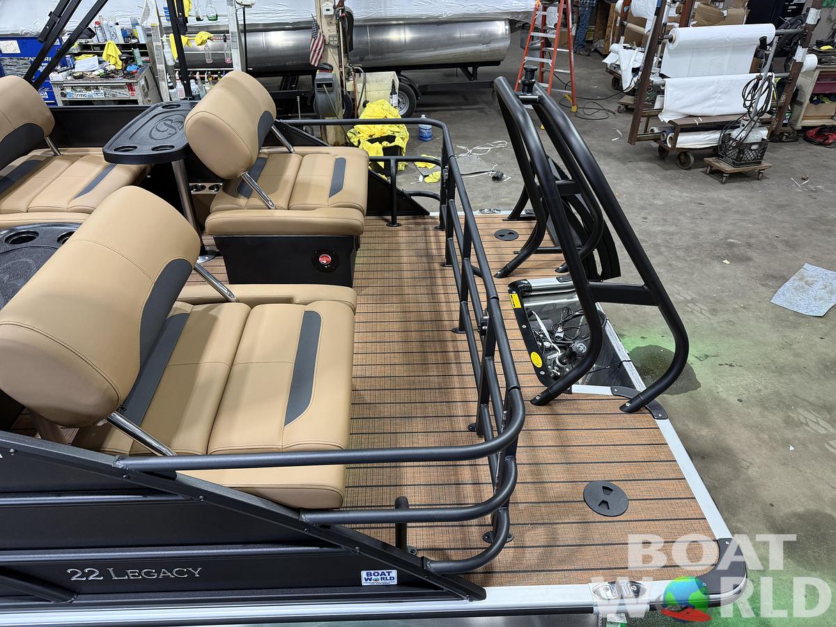 2027 Bentley Legacy 220 QSB Swingback $46995