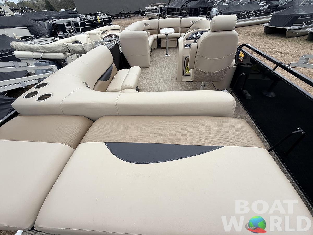 Used 2018 Bentley Encore 240 Cruise SE & 150HP Mercury 4Stroke -$29,995