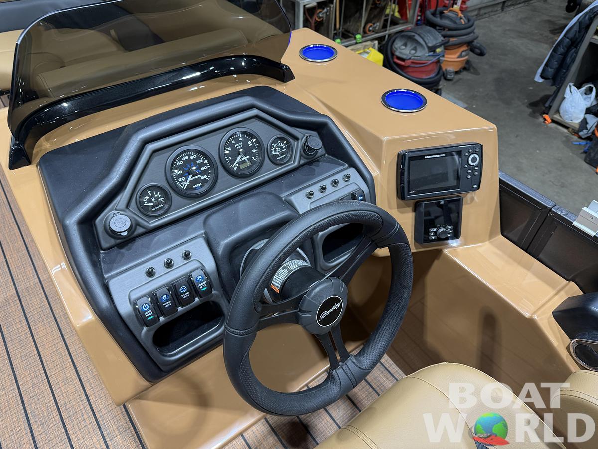 2026 Bentley Pontoons Legacy 220 Swingback 