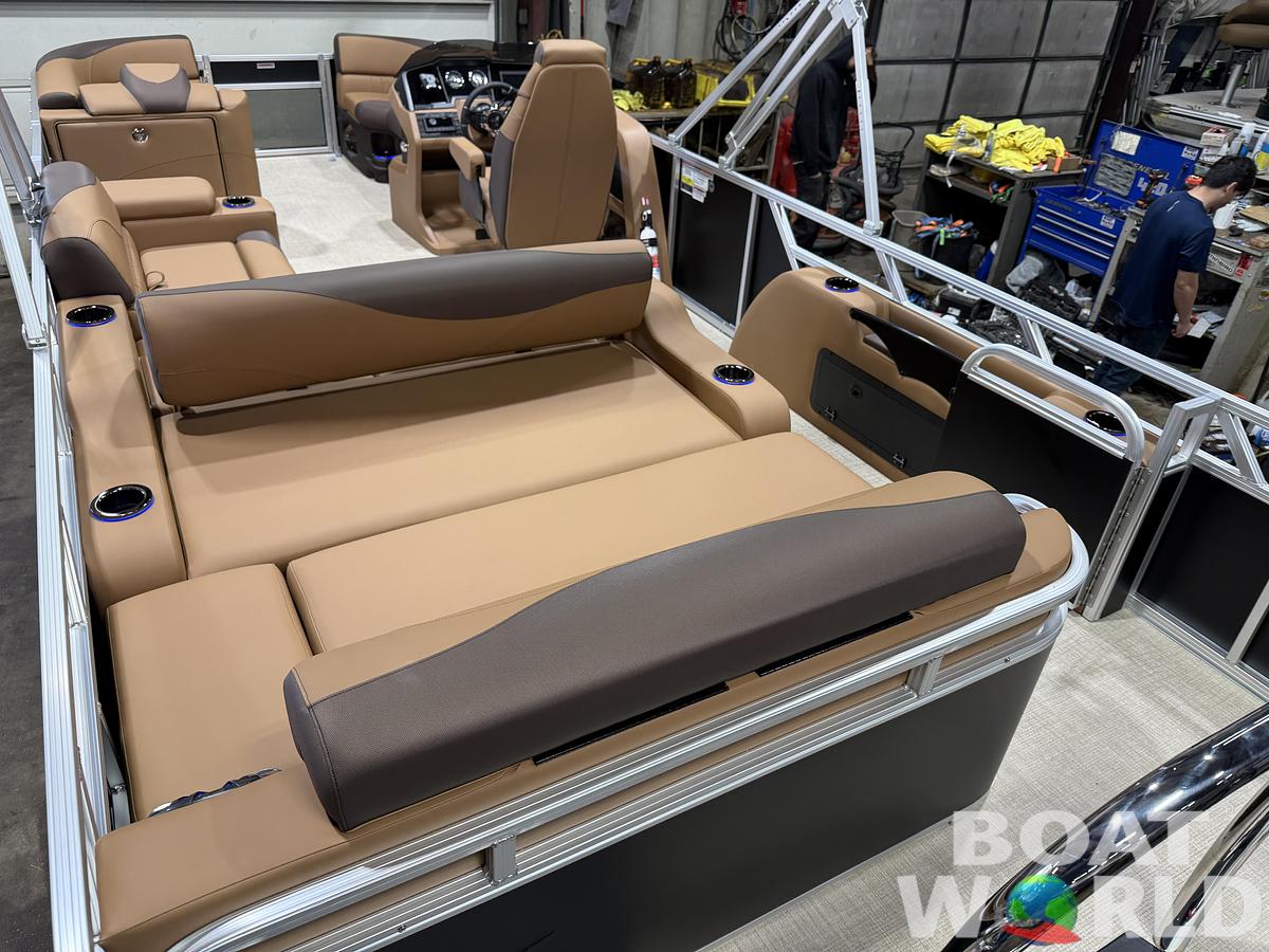 2027 Tahoe LTZ VRL 2385 Swingback Tritoon $53995