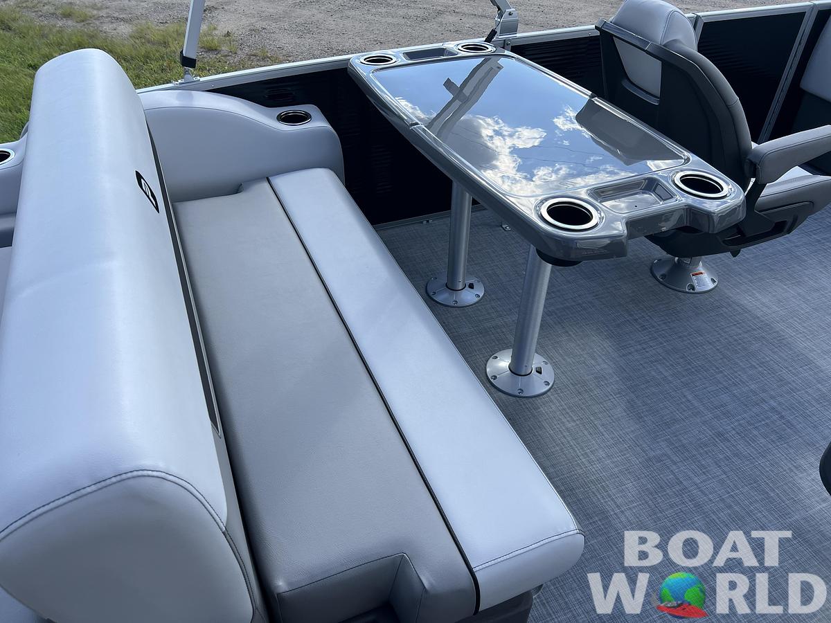 2026 Princecraft Vectra 23 RL SS Swingback Pontoon & Mercury 4-Stroke EFI