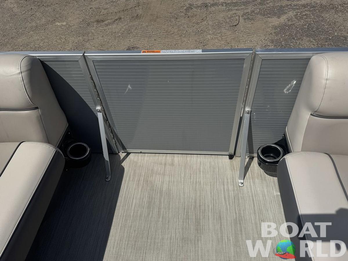 Used 2020 Princecraft Vectra 19 Pontoon