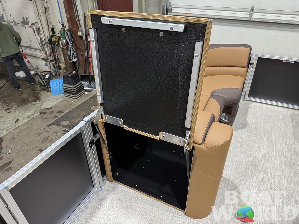 2026 Tahoe Pontoons LTZ 2385 Quad Lounge 