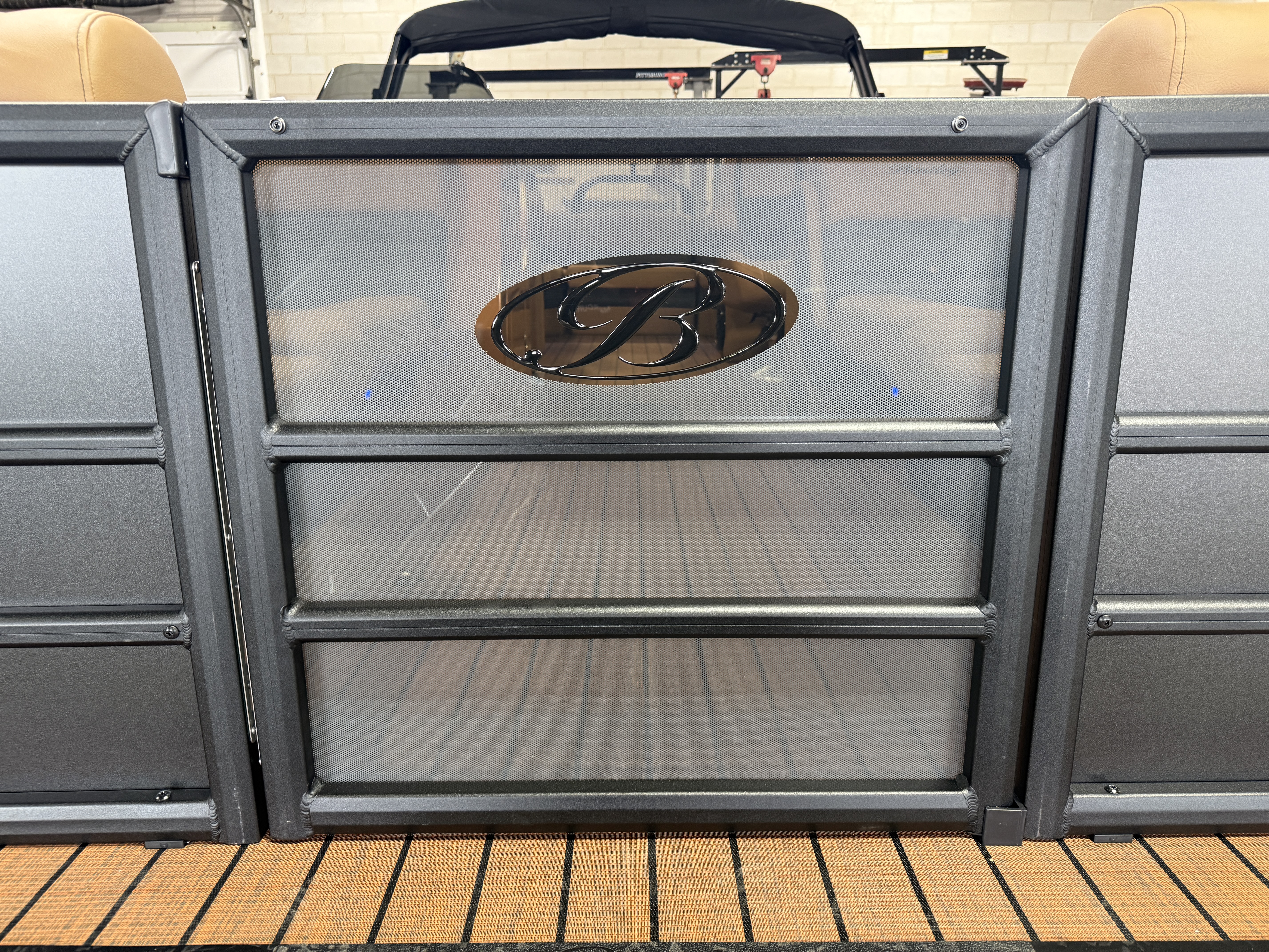2026 Bentley Pontoons Elite 223 Admiral Quad Lounge Tritoon