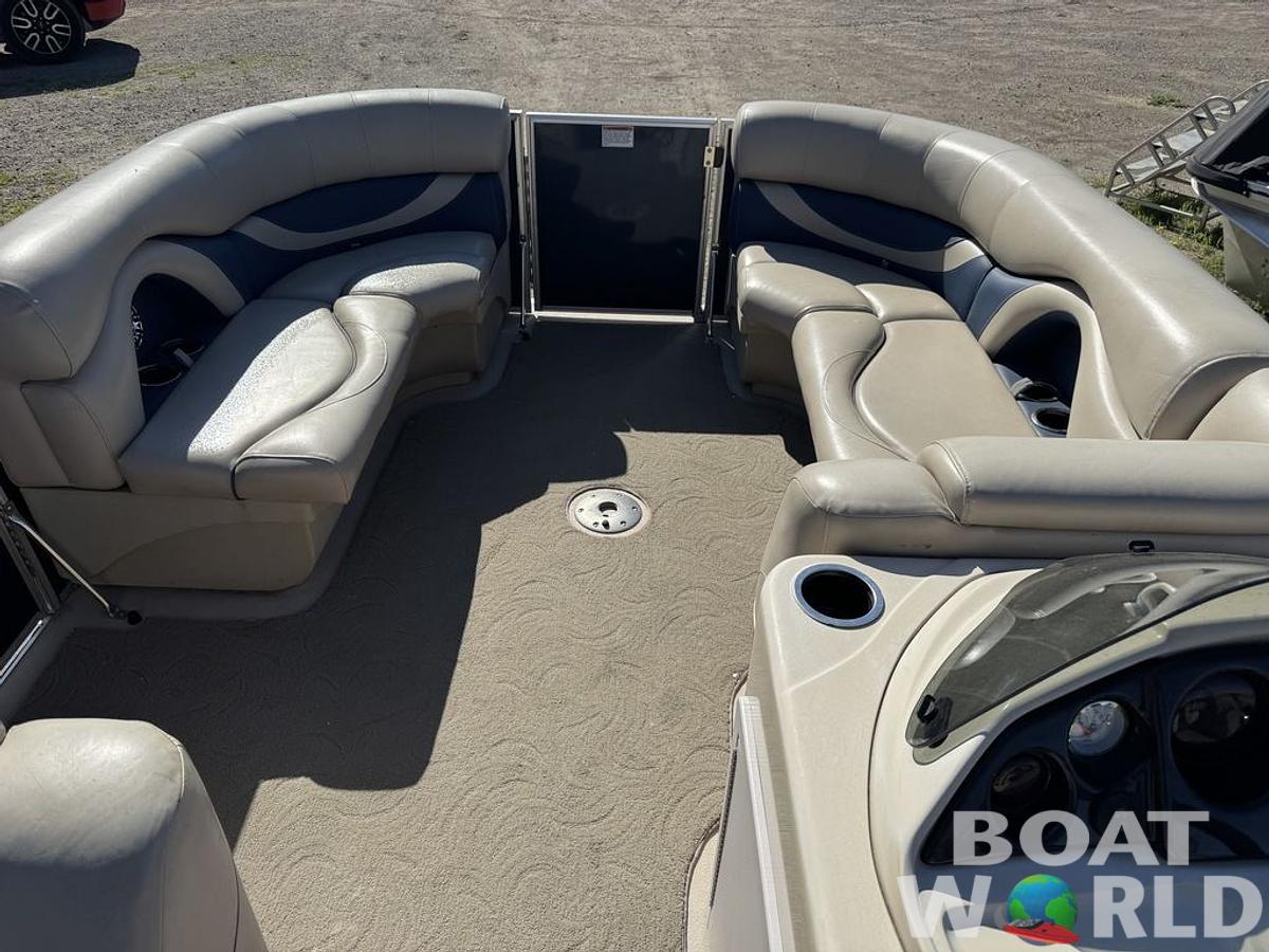 Used 2016 Sylvan 820 Cruise Pontoon