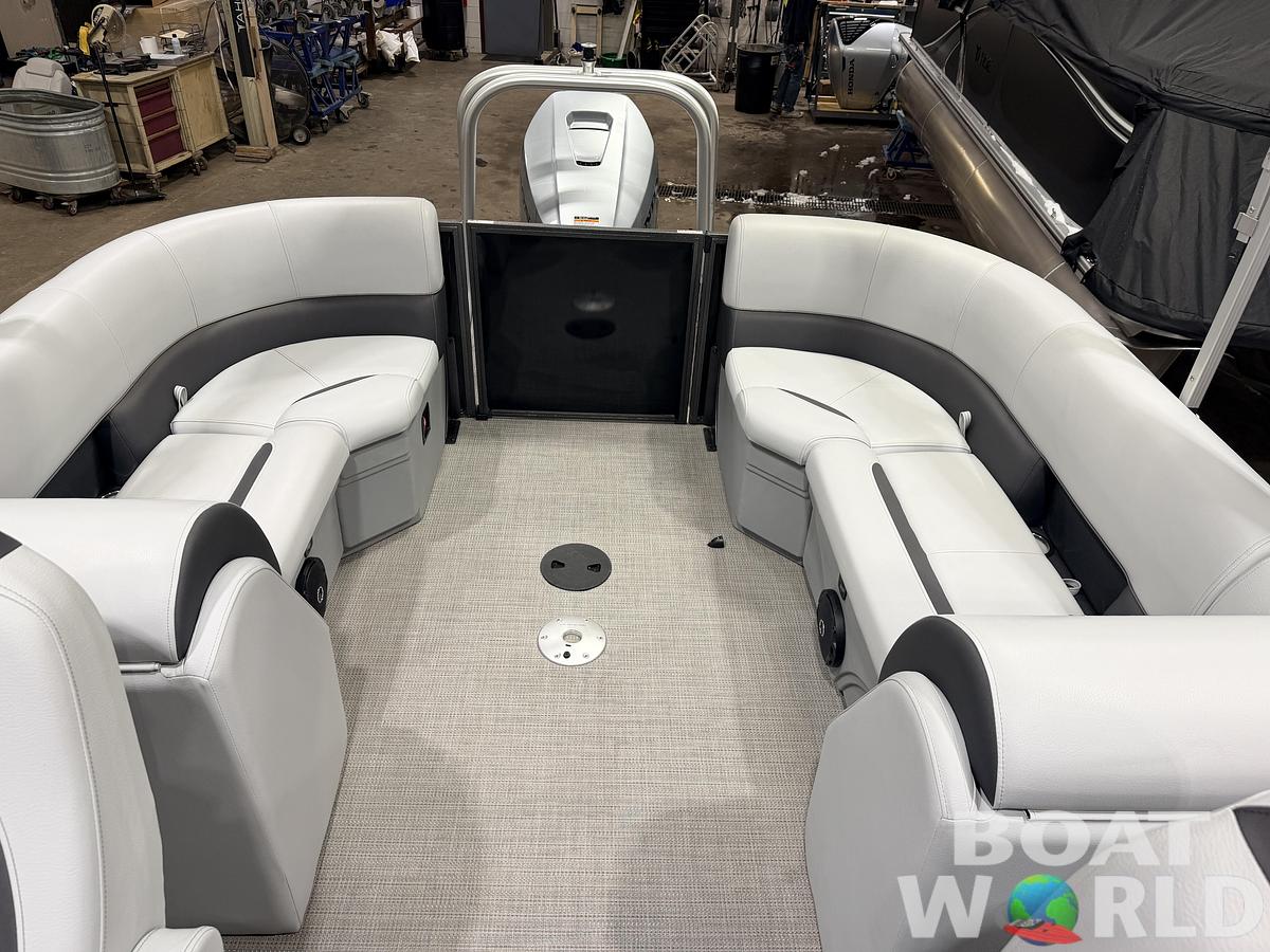 Used 2024 Bentley Pontoons Legacy 223 Navigator Quad Lounge Tri-toon Pontoon & 150HP Honda 4-Stroke EFI