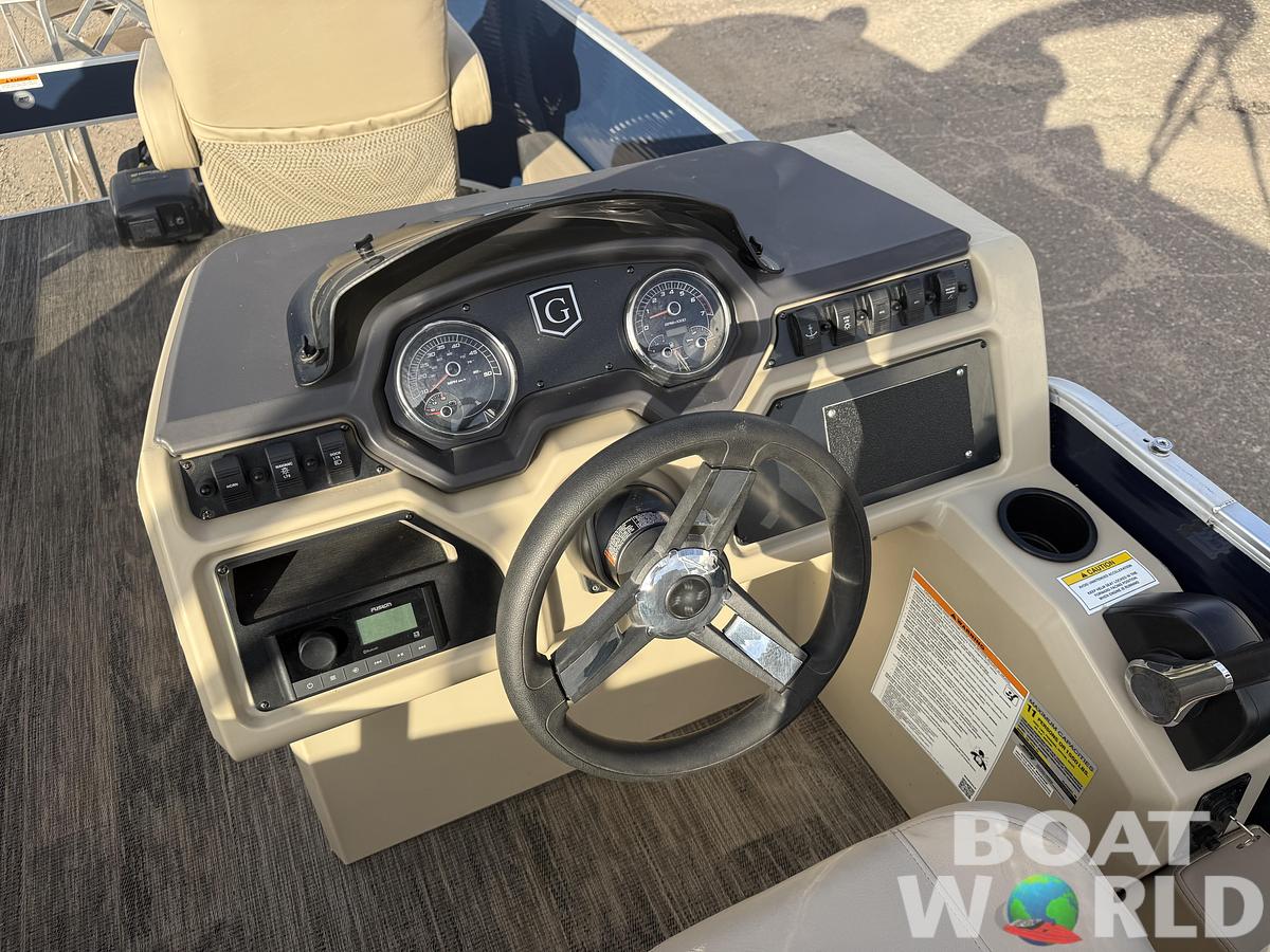 Used 2022 Sweetwater 21' Quad Fish Pontoon