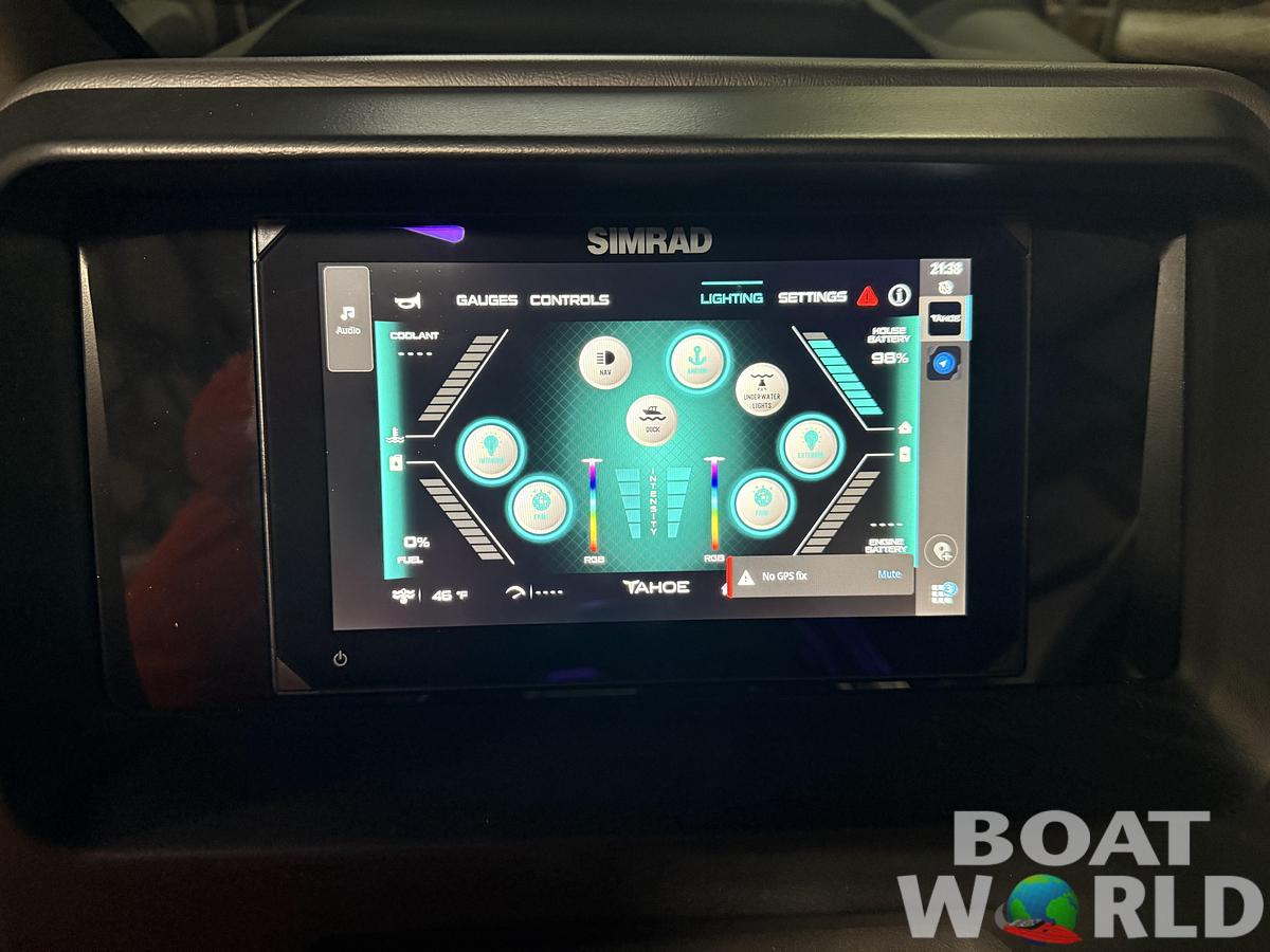 2026 Tahoe Pontoons Cascade 2385 Elite Windshield Tritoon