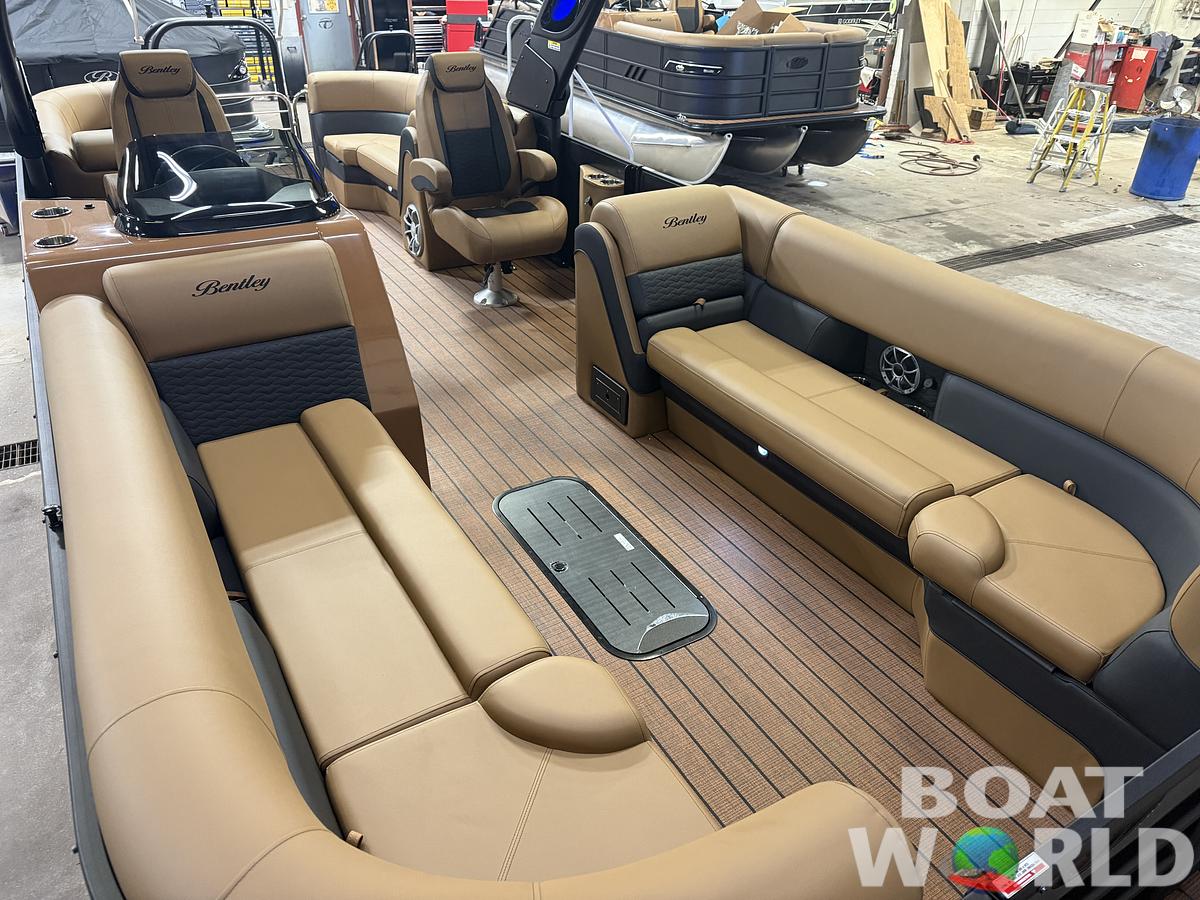 2026 Bentley Pontoons Elite 253 Admiral Quad Lounge Tritoon & 4-Stroke EFI