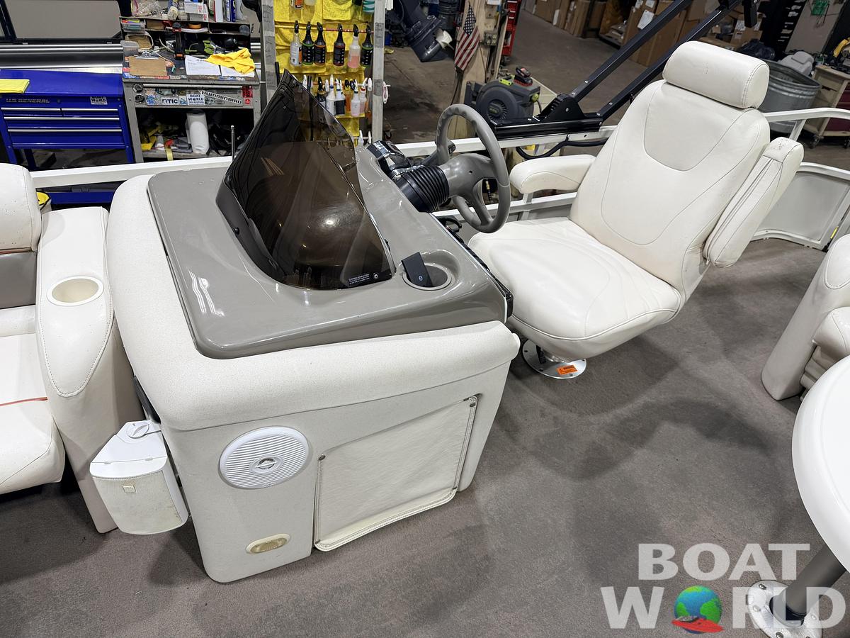 Used 2006 Crestliner 2485 Sport LX Pontoon