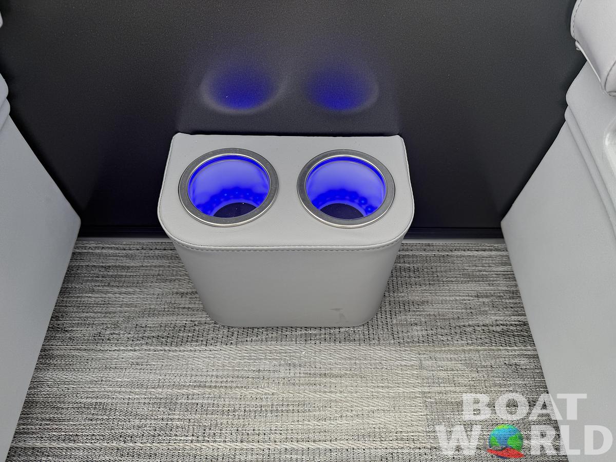 2026 Bentley Pontoons Legacy 223 QSB Swingback Tritoon 