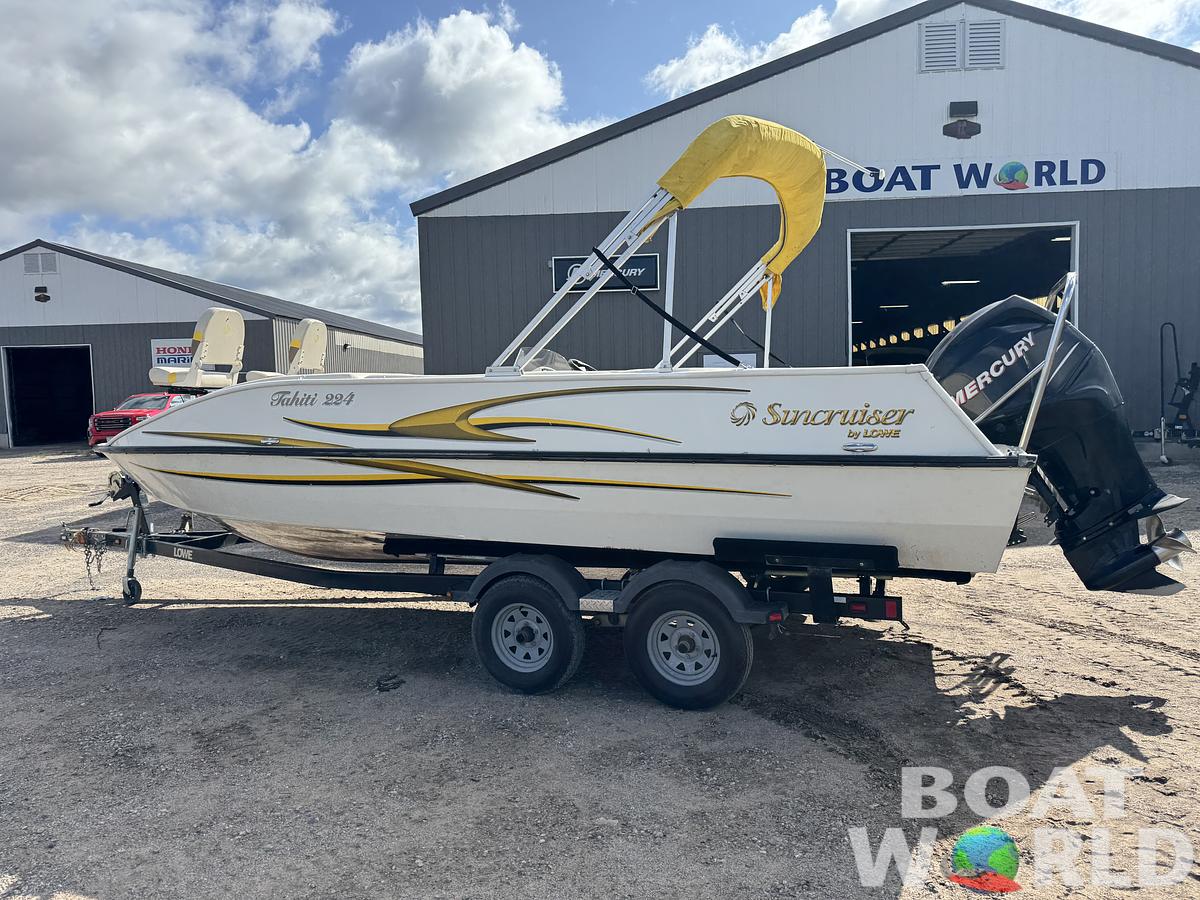 Used 2007 Lowe Suncruiser Tahiti 224 Deck Boat