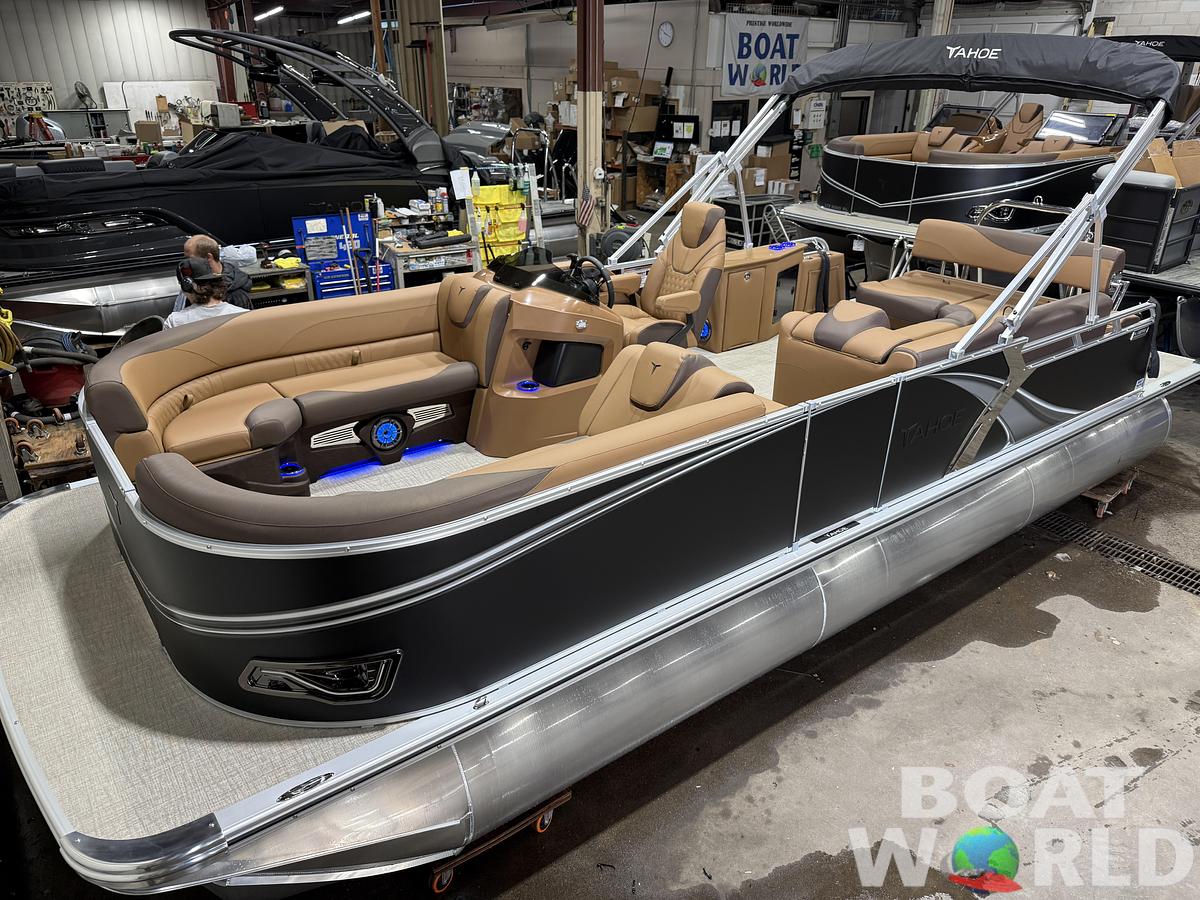 2026 Tahoe Pontoons LTZ 2385 (CRB) Cruise Rear Bench Tritoon 