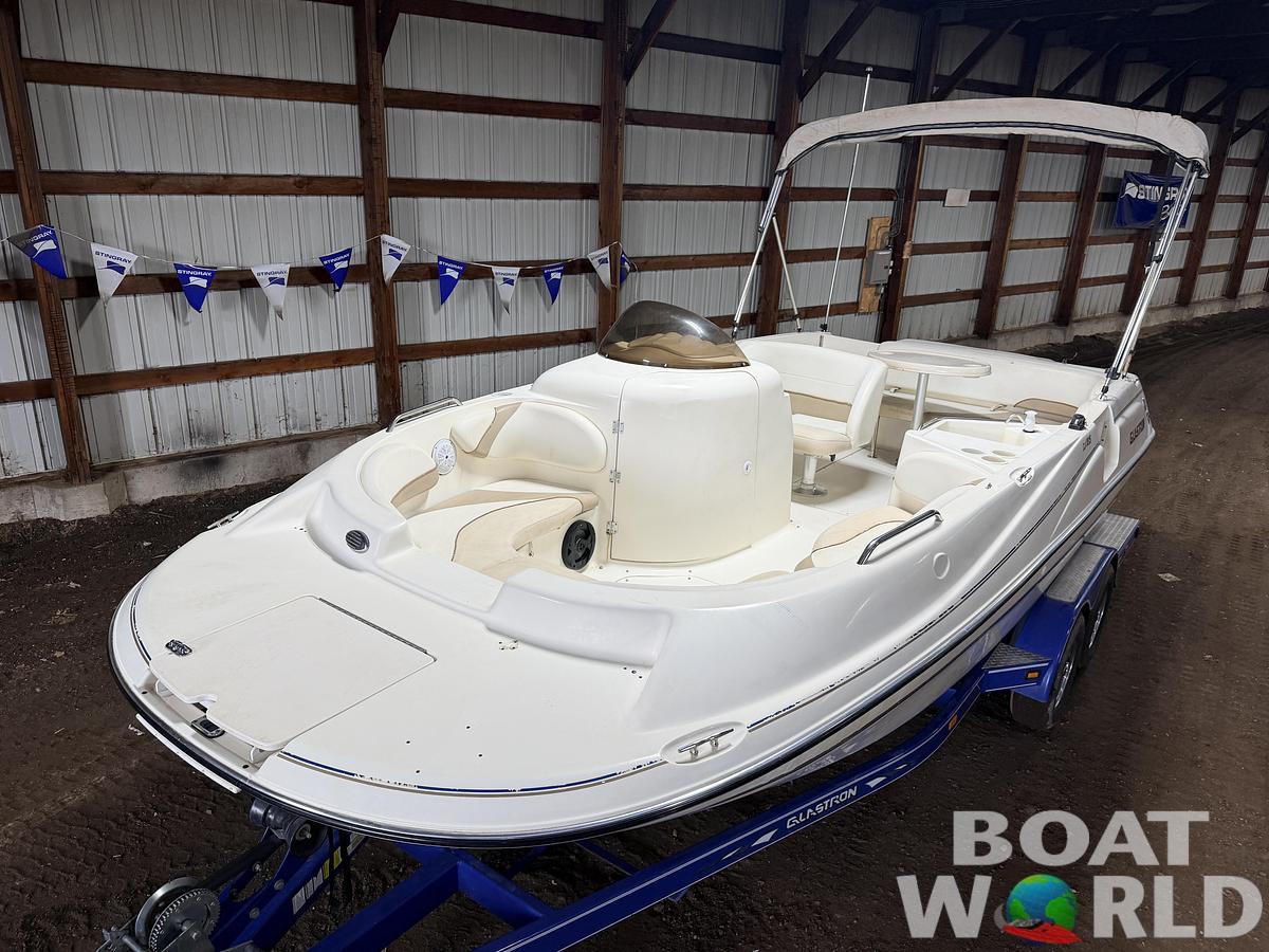 Used 2003 Glastron DX215 Deck Boat & 220HP 5.0L Volvo/Penta with Tandem Axle Trailer -$9,995
