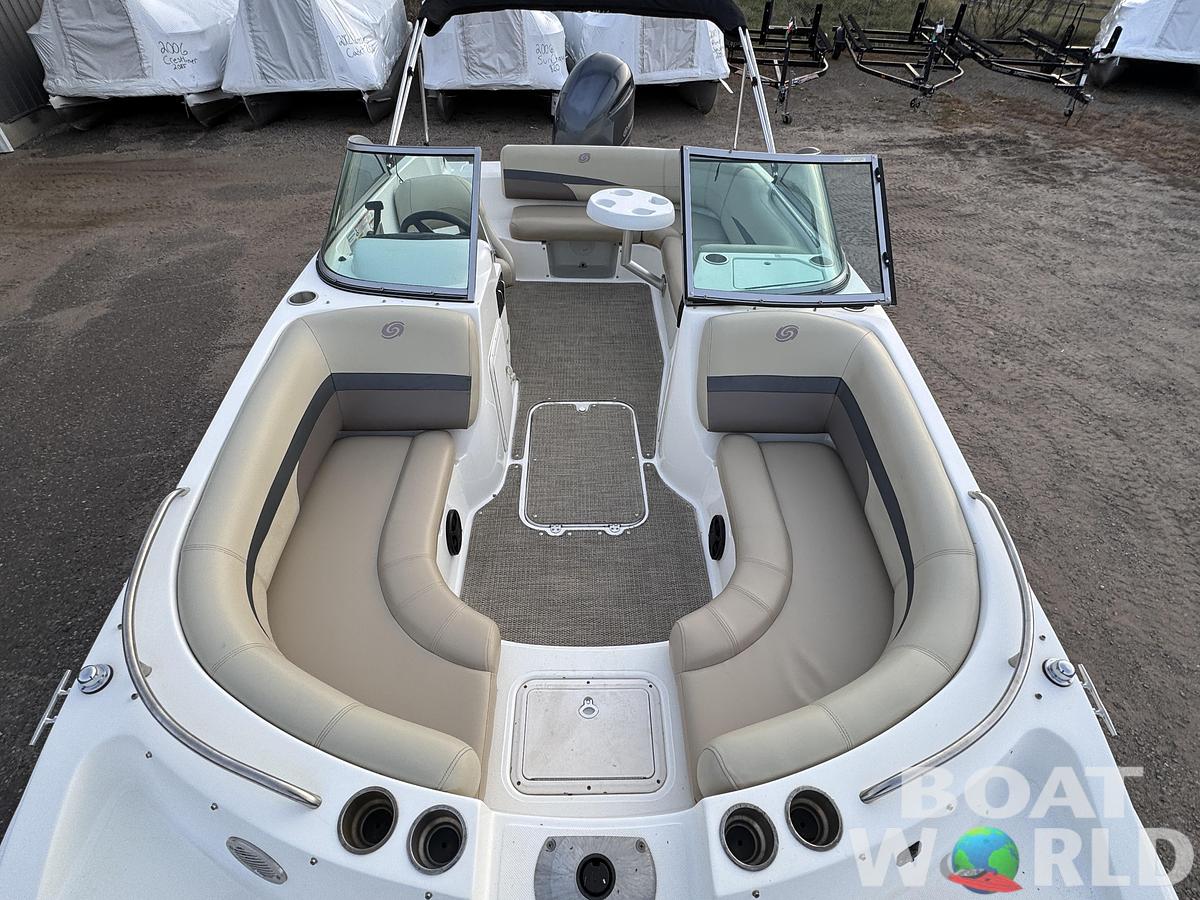 Used 2019 Hurricane SunDeck 187 with 150HP Yamaha Fourstroke EFI Outboard