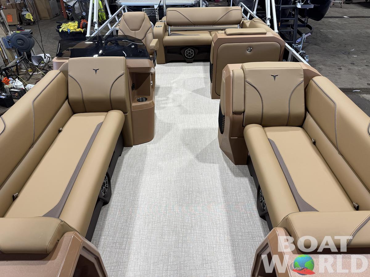 2027 Tahoe Sport VRB Premium 2385 Swingback & 4-Stroke $37995