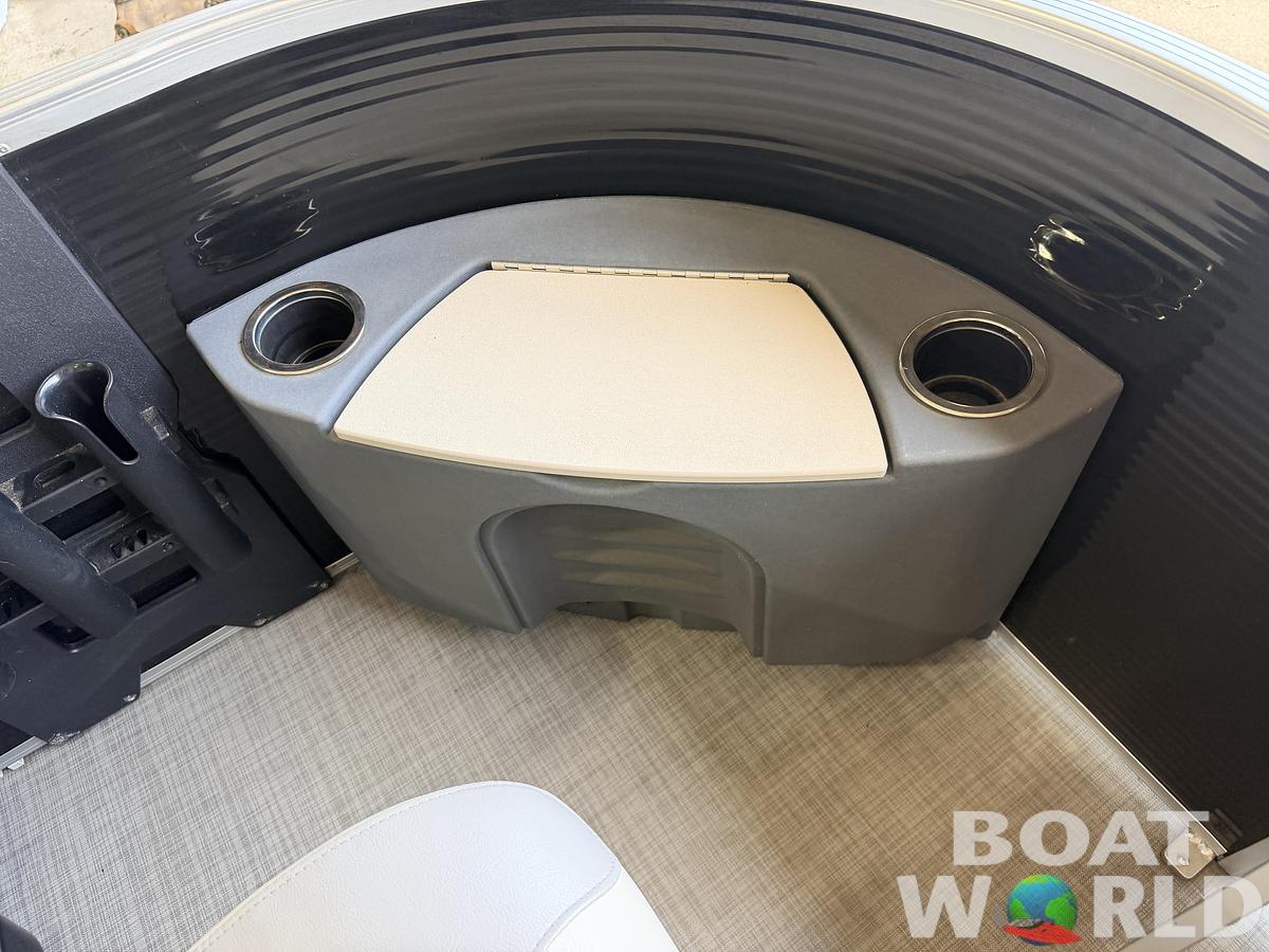 Used 2021 Princecraft 21 Sportfisher 2RS Pontoon & 90HP Mercury 4-Stroke -$27,995