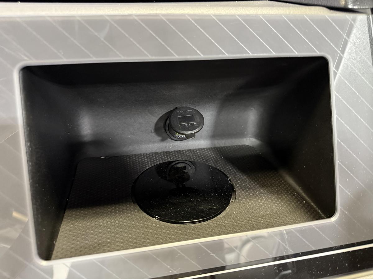 2025 Tahoe Pontoons Cascade 2385 Elite Tritoon & Honda 225HP 4-Stroke EFI