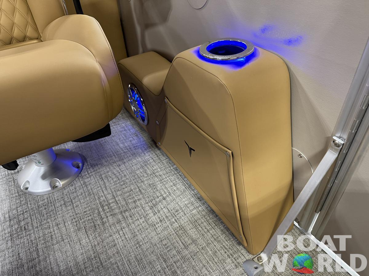 2025 Tahoe Pontoons Cascade 2385 Quad Lounge & Honda 4-Stroke EFI