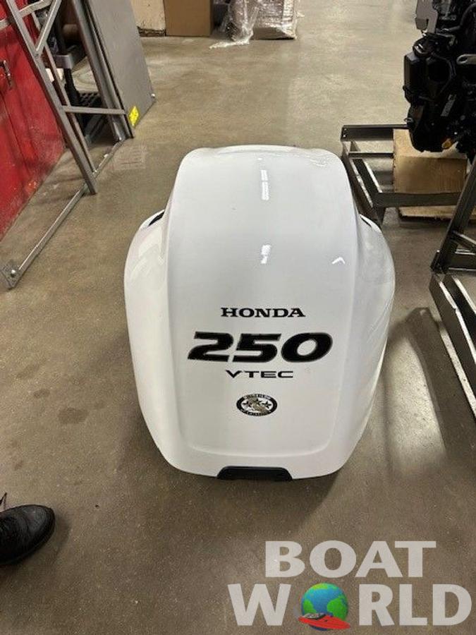 2025 Honda Marine 250HP 4-Stroke EFI 30" U ***NEW***