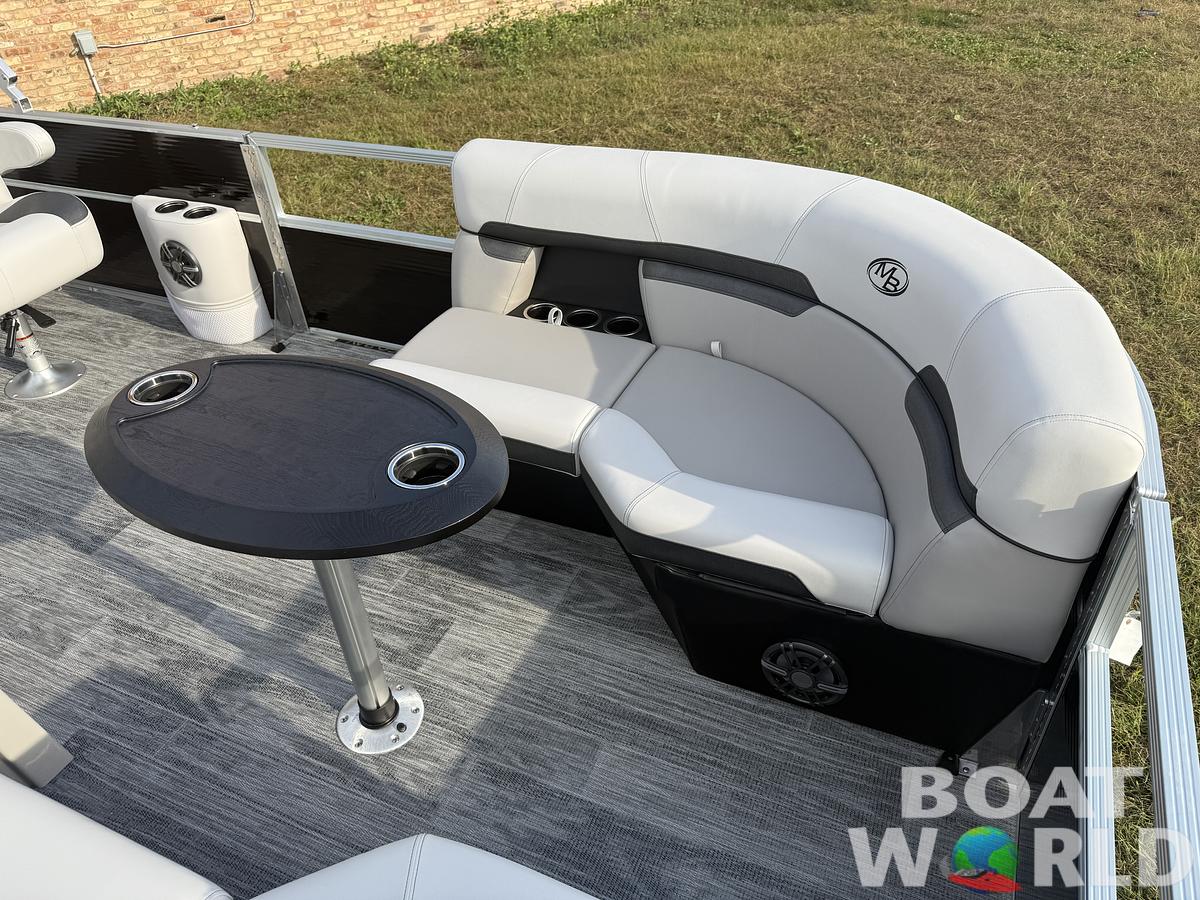 2026 Montego Bay 8522 Swingback Deluxe Pontoon