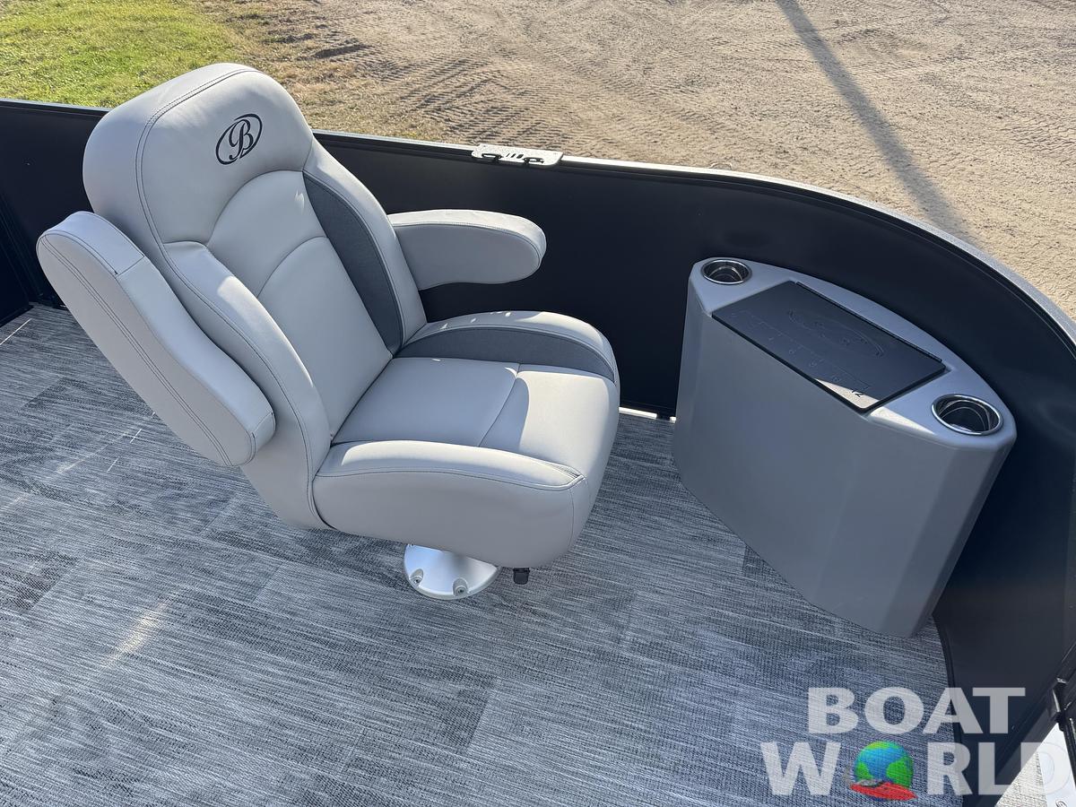 2026 Bentley Pontoons Forward Fish 220 Swingback