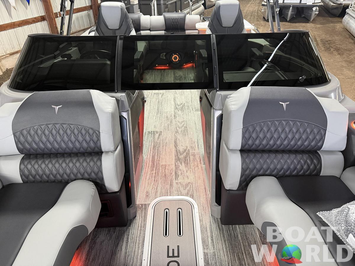 2026 Tahoe Pontoons Cascade 2385 Elite Windshield Tritoon