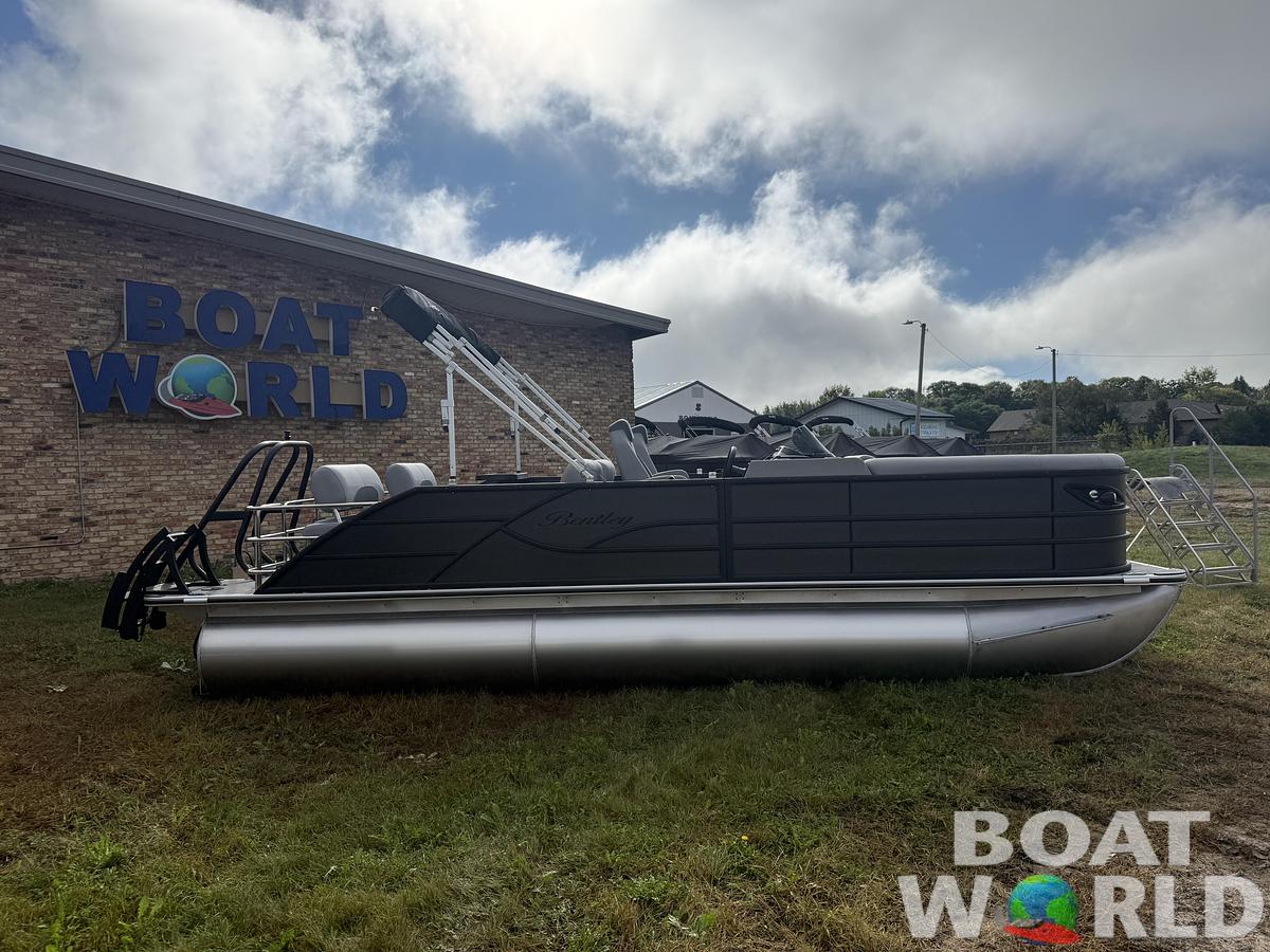 2026 Bentley Pontoons Legacy 223 QSB Swingback Tritoon 