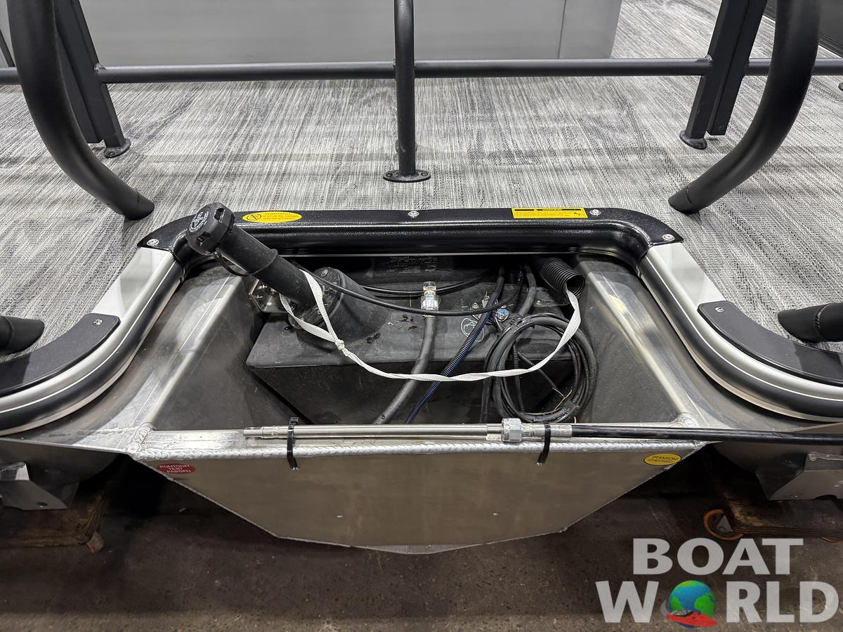 2027 Bentley Legacy 220 Swingback Bench Pontoon $43995