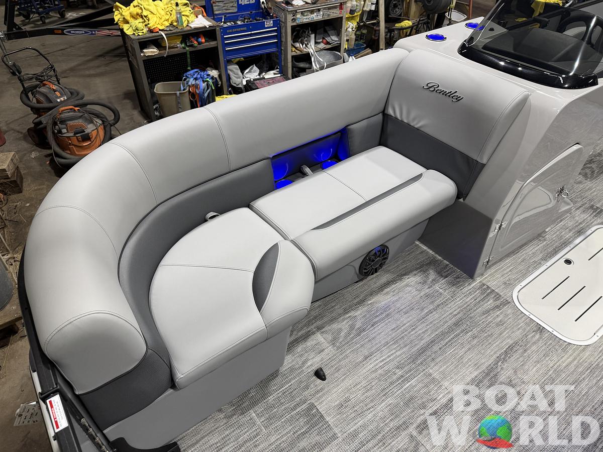 2027 Bentley Legacy 223 Swingback Tritoon $53995