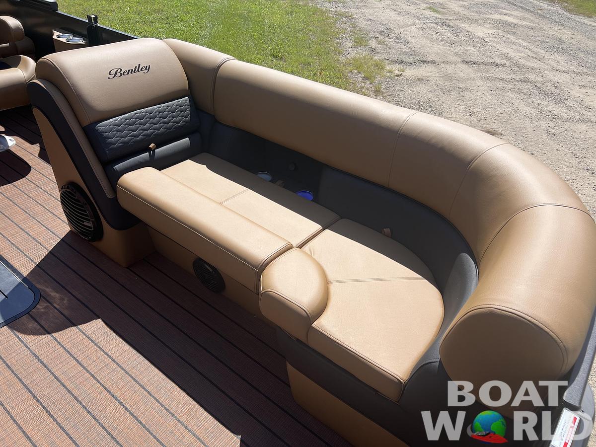 2026 Bentley Pontoons Elite 223 Quad Swingback QSB Tritoon