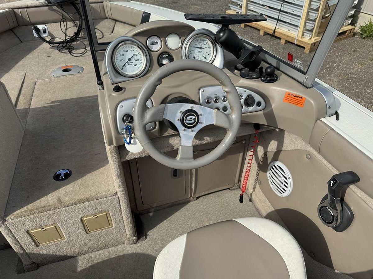 Used 2010 Smoker Craft Pro Mag 182