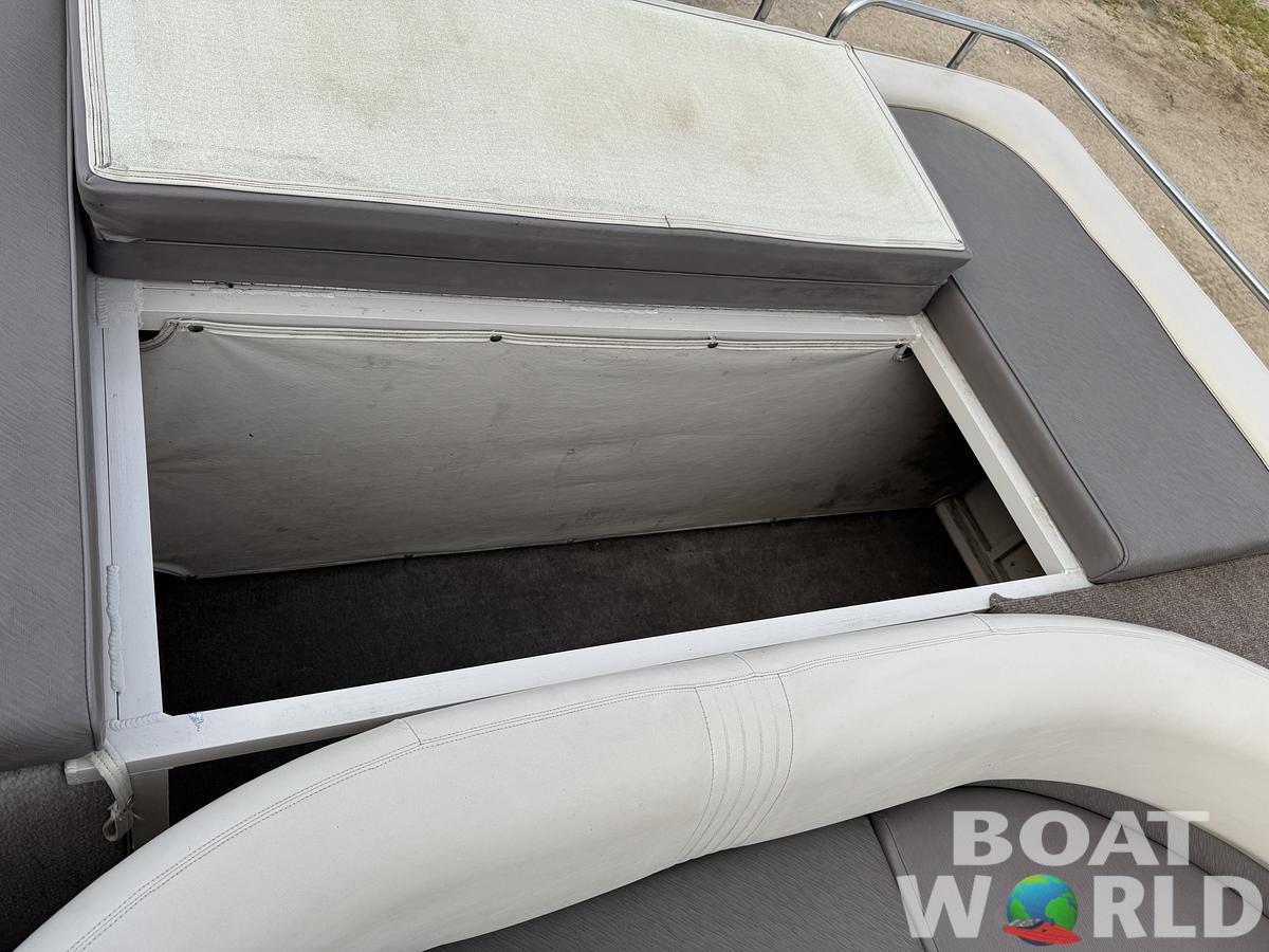 Used 1999 Crestliner 2485 LSI