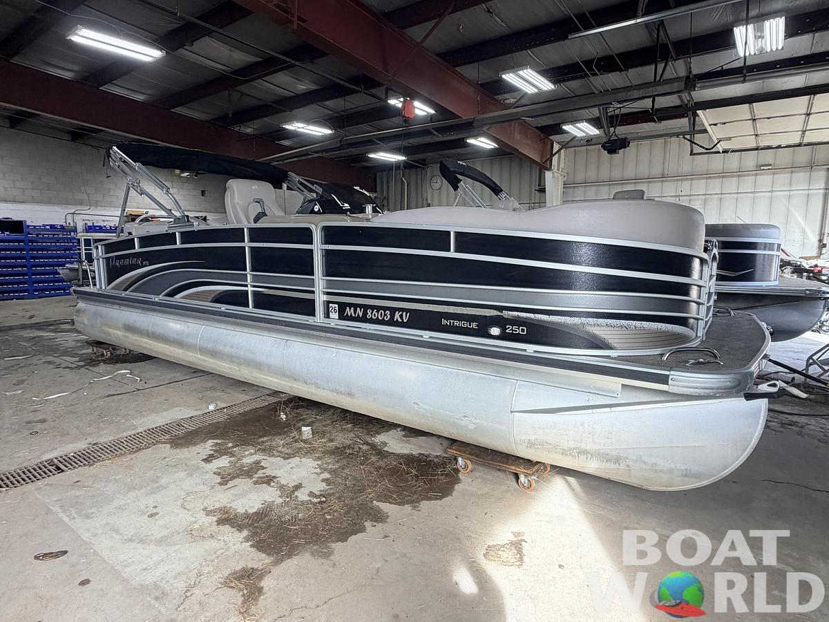 Used 2012 Premier 250 Intrigue & 140HP Suzuki 4Stroke -$21,995