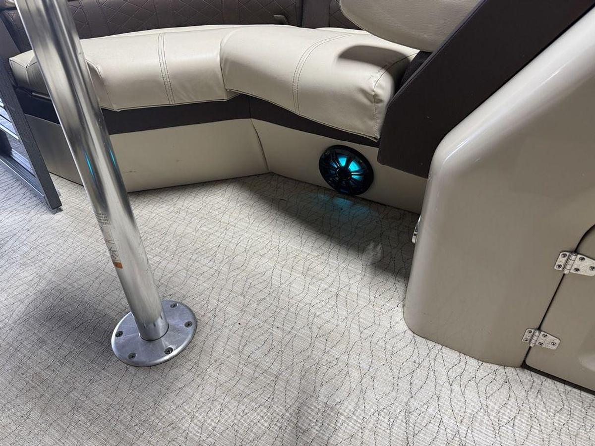 Used 2018 Misty Harbor Boats Skye SR S-2385SE Pontoon