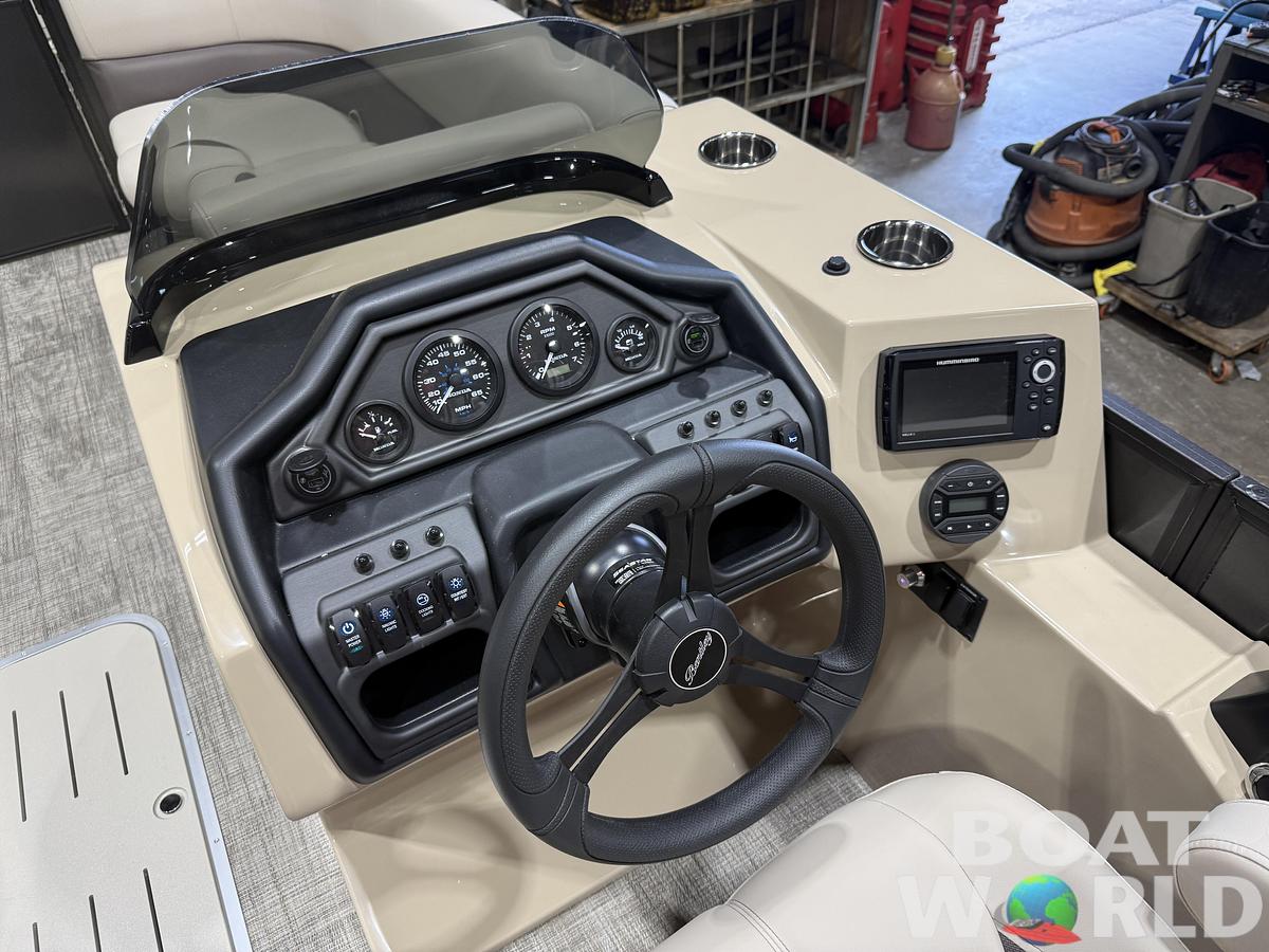 2027 Bentley Legacy 223 QSB Swingback Tritoon $55995