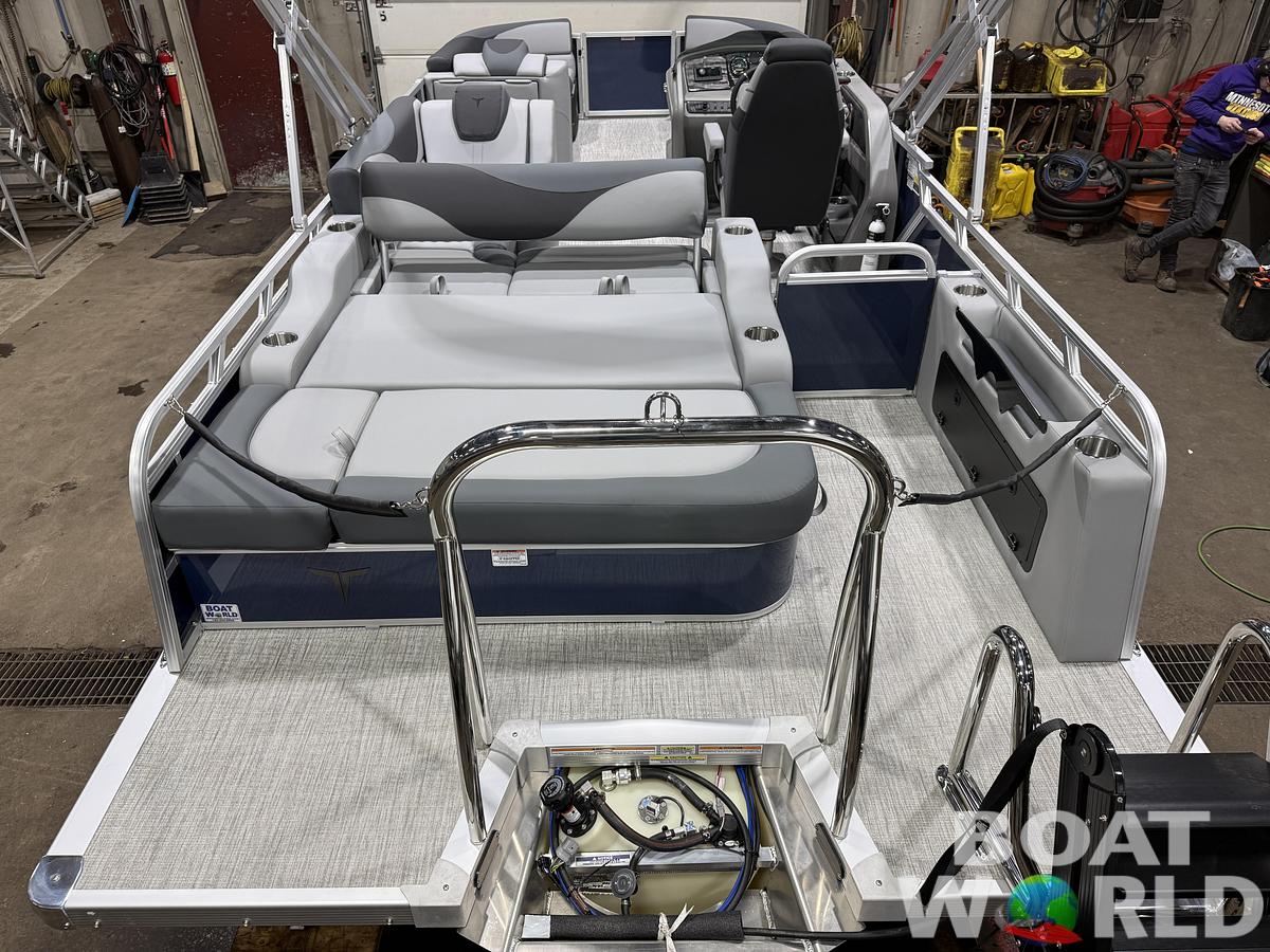 2026 Tahoe LTZ 2385 Swingback (VRB) Pontoon $38995