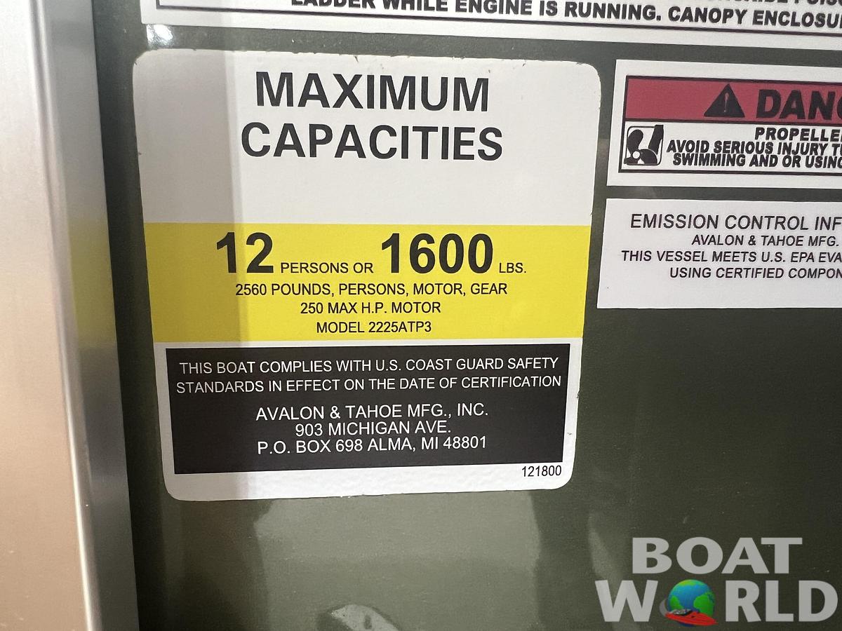 2026 Tahoe Pontoons LTZ 2385 Elite Cruise Tritoon 