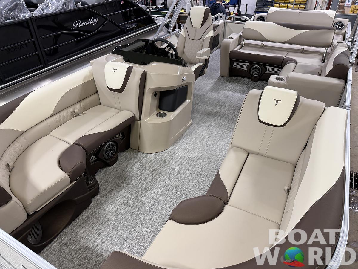 2025 Tahoe Pontoons LTZ 2385 Swingback (VRL) & Honda 4-Stroke EFI